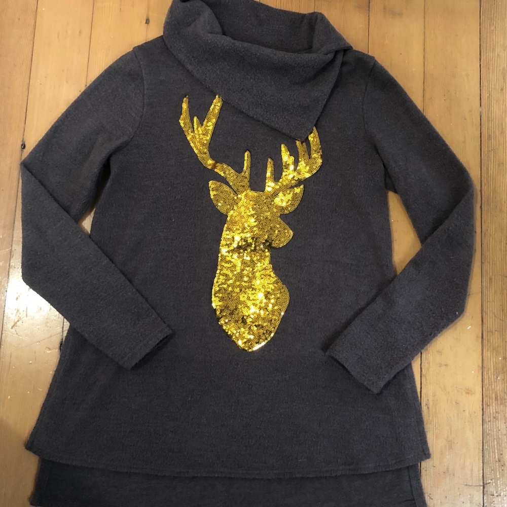 Sequin deer top